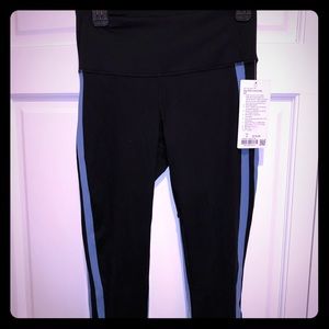 Lululemon Zip The Line Crop 23”